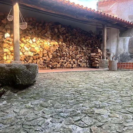 Holiday home Casa De Rompecias *